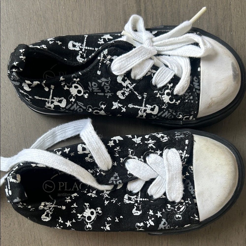 Place Kids Skull Print Black and White Sneakers